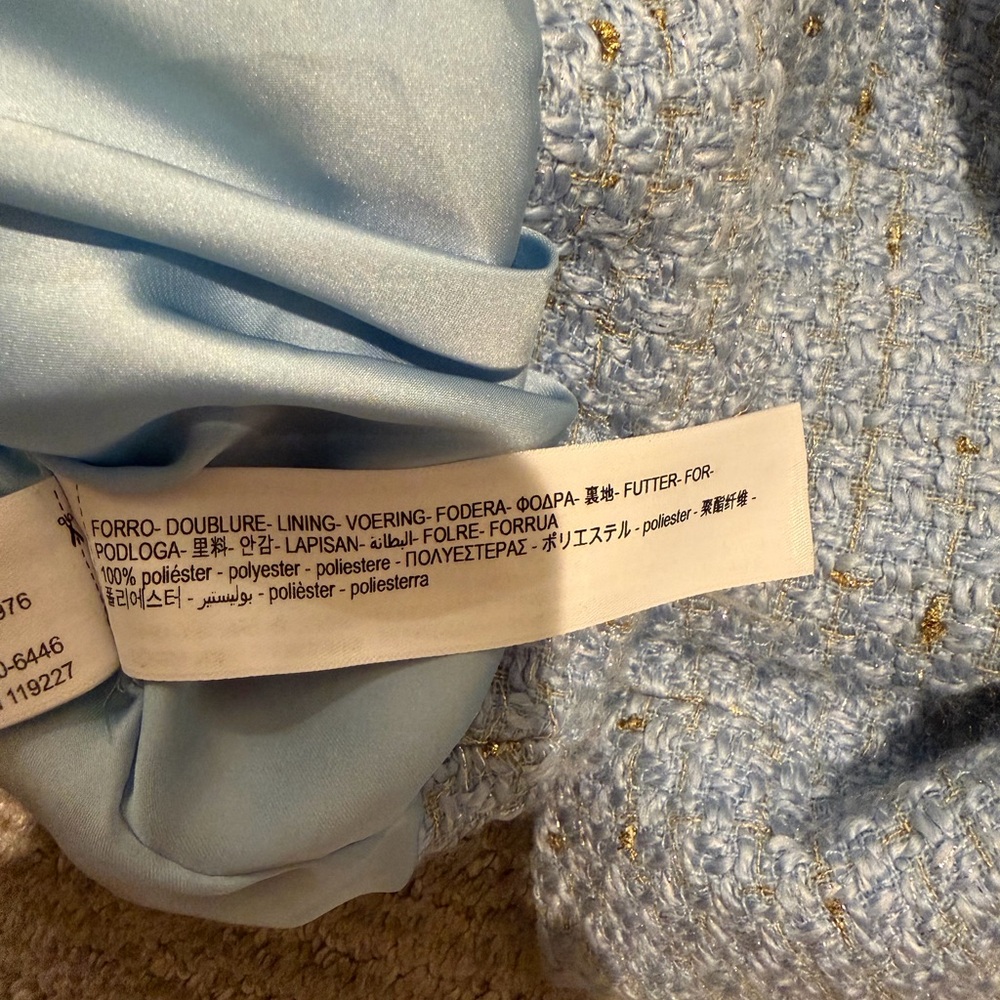 Massimo Dutti Light Blue & Gold Cropped Tweed Blazer with Gold Buttons - Picture 5 of 5
